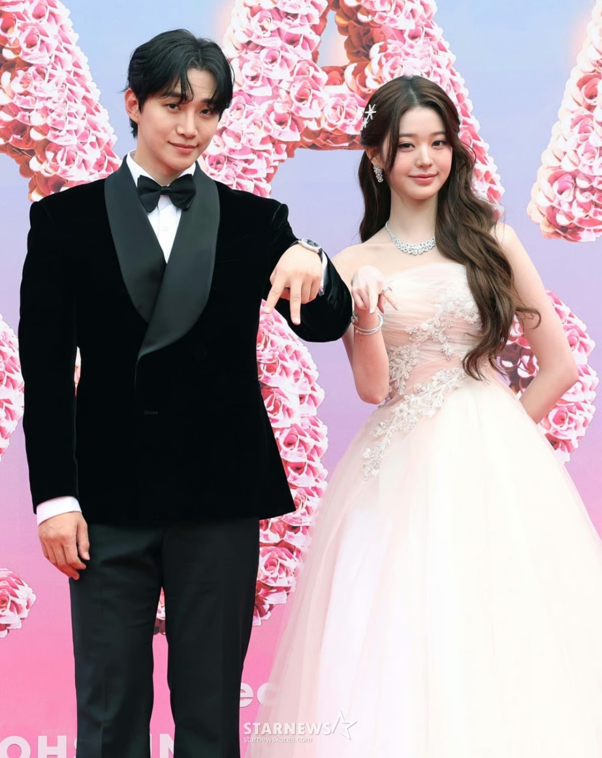 IVEチャン・ウォニョン、「AAA」個人3冠達成 | KOREA WAVE